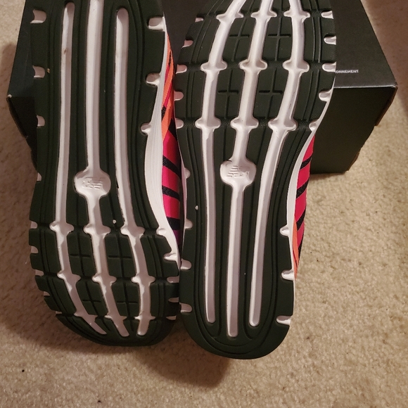 Running shoes - Picture 5 of 6